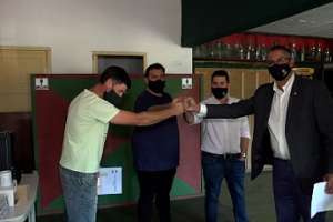 Junta donó computadora al Club Rampla Juniors