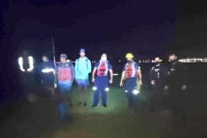 Bomberos rescató a cuatro jóvenes que pescaban y se perdieron
