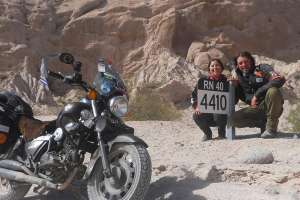 Dos uruguayos recorren América luego de ver el "estrés" de los que volvían de vacaciones