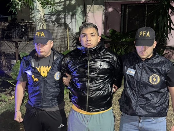 Policía Federal Argentina detuvo a un hombre acusado de intentar asesinar a un policía en Uruguay