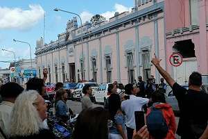 Seis detenidos en Plaza San Fernando tras acto de la "Caravana de la Verdad"