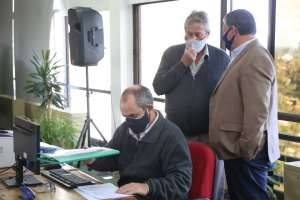 Antía y Carballal encabezaron apertura de licitación que pondrá en valor y recuperará la vieja estación Ancap de Gorlero