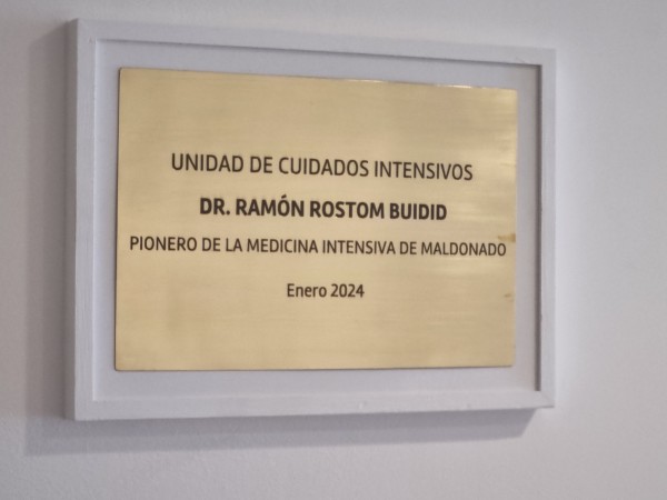 Sanatorio Mautone homenajeó al doctor Ramón Rostom por ser “pionero de la medicina intensiva de Maldonado”