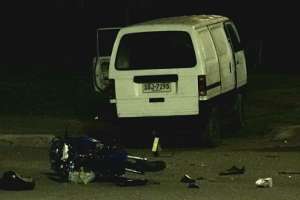 Siniestro entre moto y auto causó la muerte de un joven