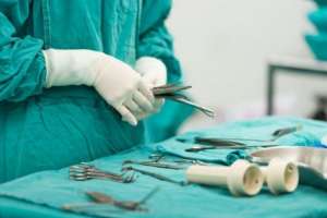 Pidió garantías para mudarse y deberá explicar sobre material hospitalario en su poder