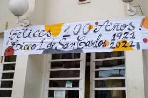 Liceo de San Carlos cumple 100 años "aprendiendo sobre la marcha"
