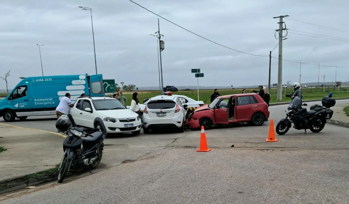 Tres vehículos invol...