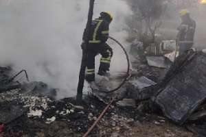 Imprudencia en manejo de cocinilla a gas causó incendio en La Capuera: una familia perdió todo