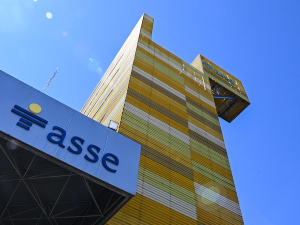 ASSE suprime cargos...