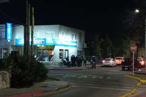 Asalto a cambio Maiorano; rápida reacción de la policía permitió detener a sus autores