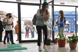 Retornaron a las aulas 178.000 estudiantes de educación pública y privada