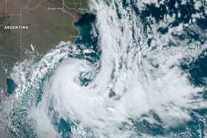 Metsul proyecta vientos de hasta 130 km/h en Punta del Este con mucho frío y “daños”