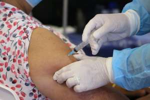 Covid-19: 153 casos nuevos, 4 muertos y 35 pacientes en CTI