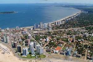 Anuncios de apertura de fronteras disparan consultas para alquiler y venta de propiedades premium en Punta del Este