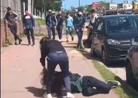 Preocupación por incidentes en la puerta del Liceo 2: una adolescente fue víctima de violenta agresión