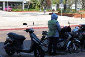 Cuidacoches podrán renovar y solicitar su permiso hasta el 12 de noviembre