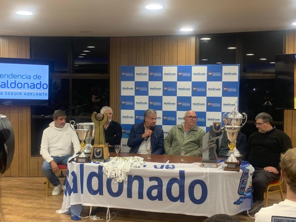 Tras dos décadas, Maldonado volvió a gritar campeón en OFI y fue homenajeado por el Intendente Abella