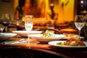 IDM extendió horario de restaurantes, bares y amplía aforos