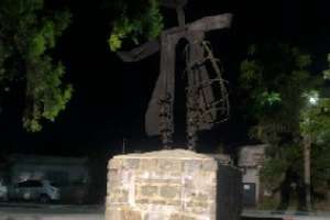 Vandalizaron monumento al tamborilero en barrio Norte