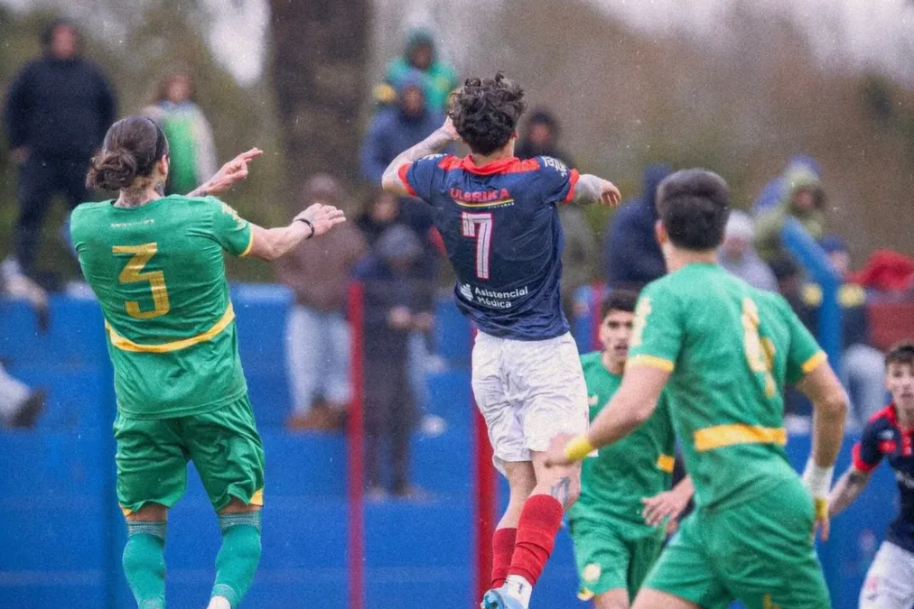 Atenas empató y se mantiene en los primeros puestos de la Segunda División Profesional