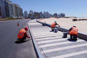 Usuarios del Programa “Tu Nuevo Futuro” colaboran con tareas de mantenimiento en el Municipio de Punta del Este