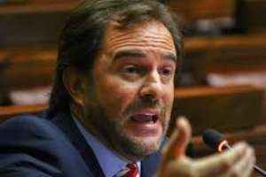 La bancada del FA pidió la renuncia de Germán Cardoso a su banca y éste respondió que esto es parte del "stand up" en los medios