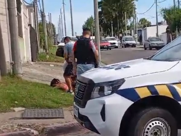 Policía intervino en agresión con cuchillos en plena vía pública