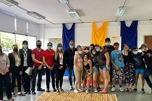 Ta-Ta y BAS donaron juguetes a niñas, niños y adolescentes de hogares del INAU