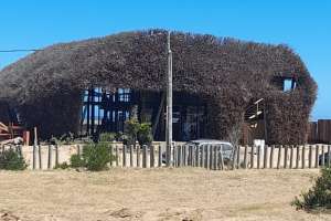 Vecinos del balneario Buenos Aires se quejan por ruidos molestos que provienen del parador Mar y Fuego
