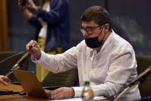 Elbio Rodríguez creará un blog para defender su actuación en el Ministerio de Turismo