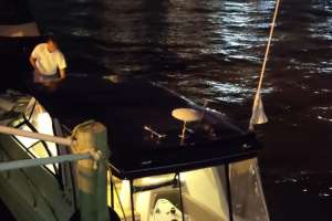 Un barco está varado en Puerto Madero por una medida del gobierno argentino desde que llegó de Punta del Este