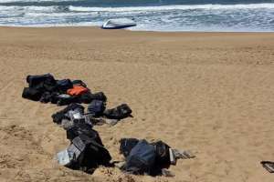 55 bultos con cocaína se querían sacar “mar adentro”; allanamientos llevaron a 1.350 kilos el cargamento