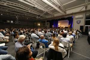 "Si seguimos así en 50 años vamos a ser villa miseria" - El Talk Show de Manuel Adorni y Javier Milei en Punta*
