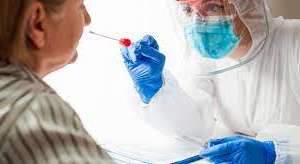 1 fallecimiento y 727 casos nuevos de Covid-19; Maldonado con 28 infectados