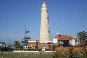 Todos los días de turismo se podrá visitar el Faro de Punta del Este