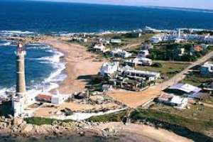 Matrimonio argentino que es acusado de violentar normativa en construcción en José Ignacio señaló que tienen los permisos y analizan acciones