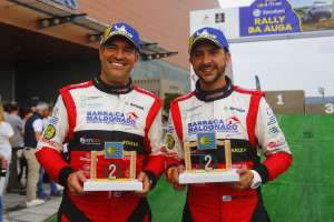 Meritorio segundo lugar en España de la dupla Zeballos-González en automovilismo