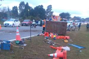 Trailer se desprendió e impacto contra un camión en Interbalnearia