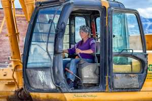 Piden que Comisión de Trabajo haga cumplir cupos para mujeres y personas con discapacidad en la construcción