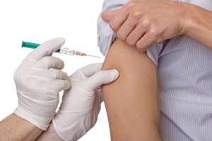 Vacunan sin agenda contra el Covid-19 en el Campus a gran ritmo para personas mayores de 13 años; 400 personas en tres días