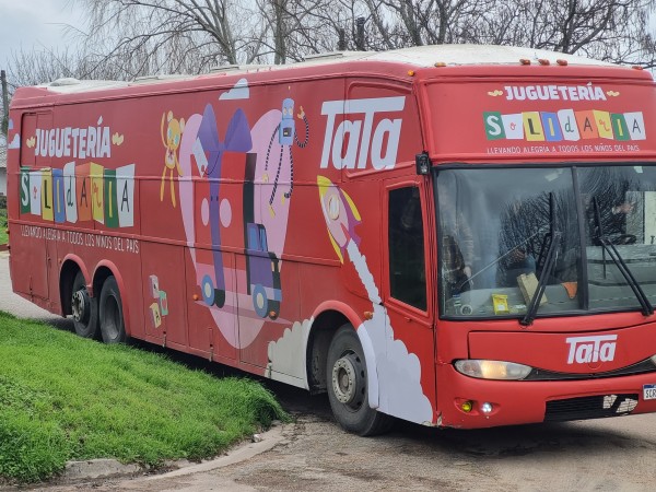 “Juguetería Solidaria”: la iniciativa de TaTa que permite a los niños elegir su propio juguete