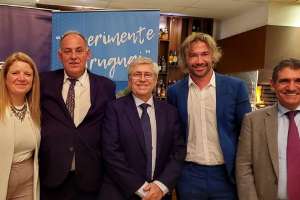 el ministro de turismo reconoció que uruguay está caro para los argentinos y dijo que se busca incentivar la corriente de brasileños