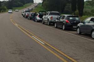 Tránsito demorado para cruzar de Uruguay a Argentina por el puente internacional con 7 kilómetros de cola
