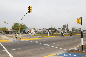 Hipódromo sumó semáforos en acceso Sur de Ruta 39 que se complementará con rotonda en entrada norte y cámaras con radar
