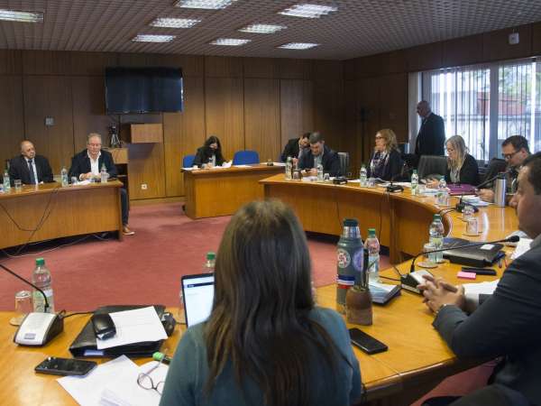 Cámaras concurrieron al Parlamento por Ley de Corredor Inmobiliario