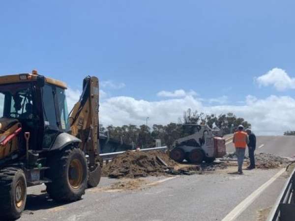 Antía dijo que el puente de La Barra "no se cayó de casualidad y se actuó rápido cuando vimos que se movía..."