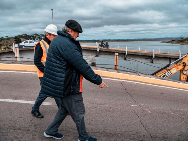 Antía retomó funciones y recorrió las obras de apuntalamiento en el Puente