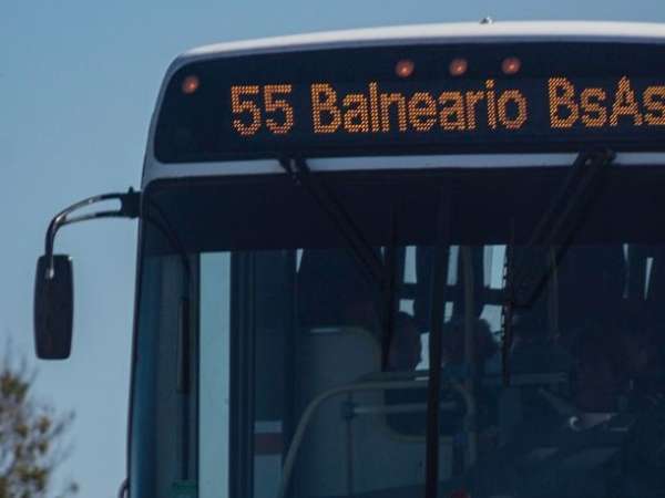 Ómnibus que circulan por Aparicio Saravia cambian recorrido