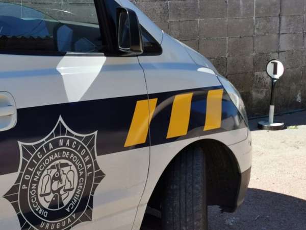 La policía busca al autor de un intento de rapiña a una panadería que se trabó en lucha con la propietaria del lugar que impidió la acción