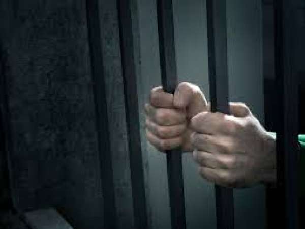 otro vendedor de drogas en la costanera carolina fue detenido y marchó a prisión